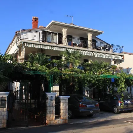 Apartment With A Parking Space - 7094 Umag