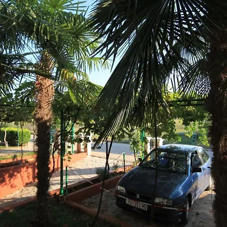 With A Parking Space - 7094 *