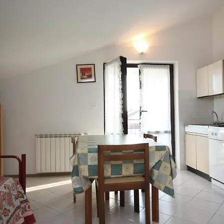 With A Parking Space - 7094 Apartmán Umag