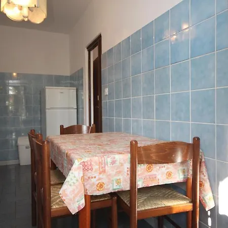 With A Parking Space - 7094 Apartmán Umag