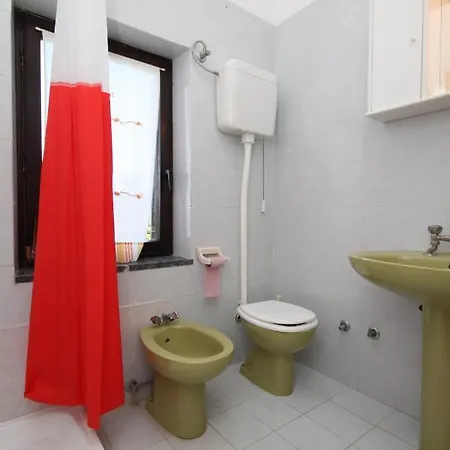 With A Parking Space - 7094 Apartmán Umag