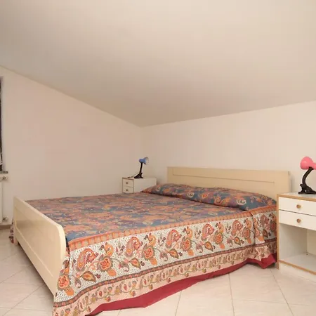 With A Parking Space - 7094 Umag