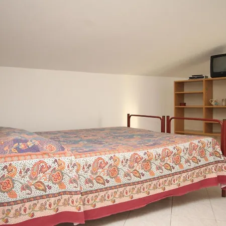 With A Parking Space - 7094 *