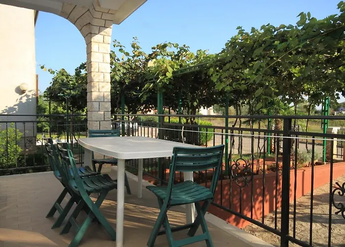 With A Parking Space - 7094 Appartement