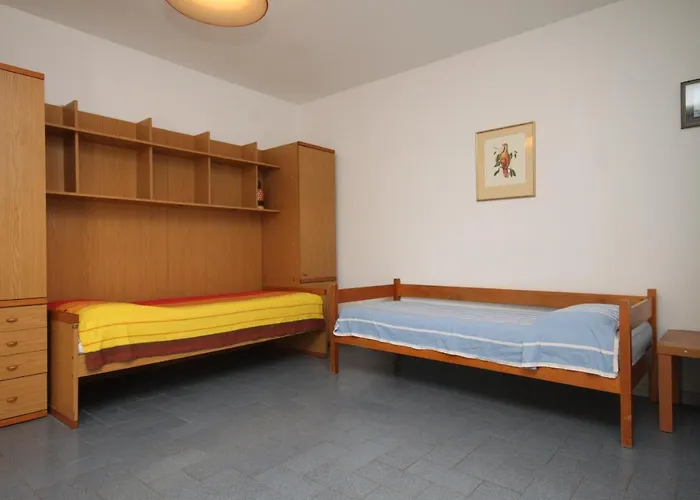 Appartement With A Parking Space - 7094 *