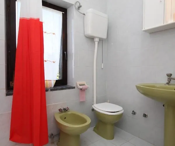 With A Parking Space - 7094 Appartement Umag