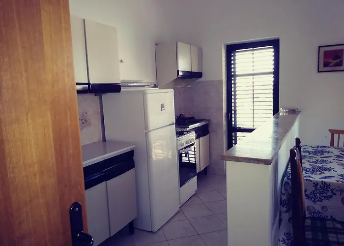 With A Parking Space - 7094 * Umag