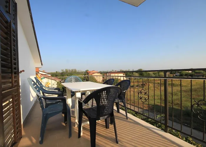 With A Parking Space - 7094 Appartement Umag